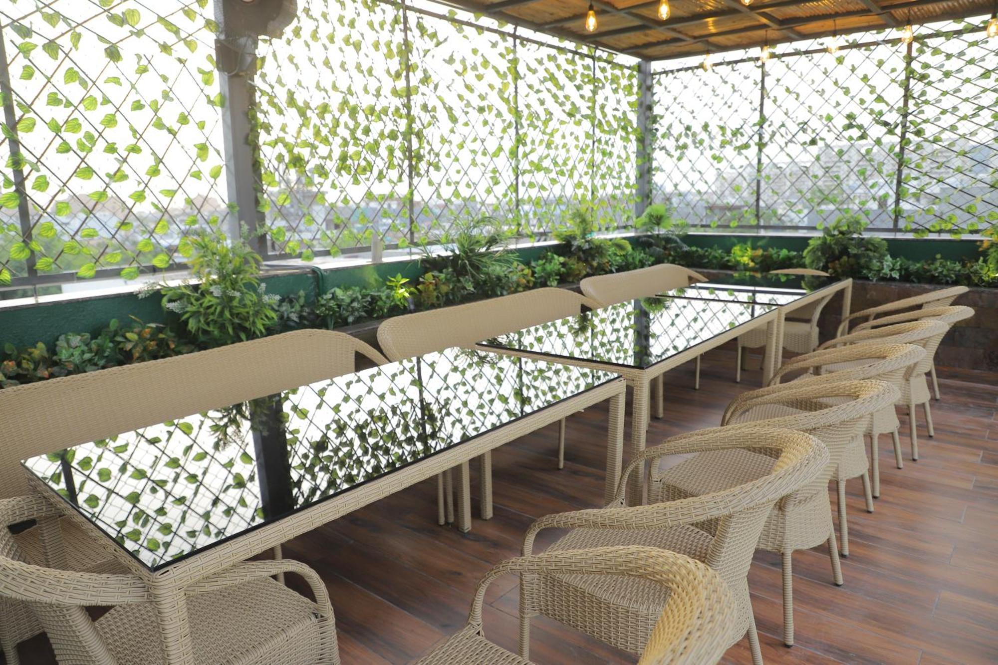 Hotel Haris Mg Road Gurugram Gurgaon Exterior photo