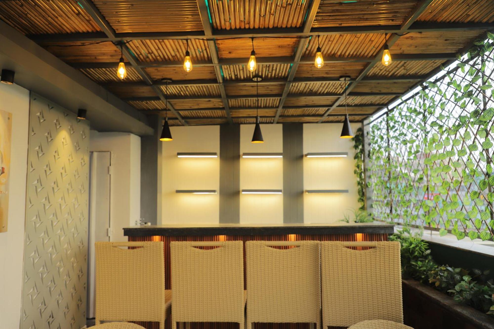 Hotel Haris Mg Road Gurugram Gurgaon Exterior photo