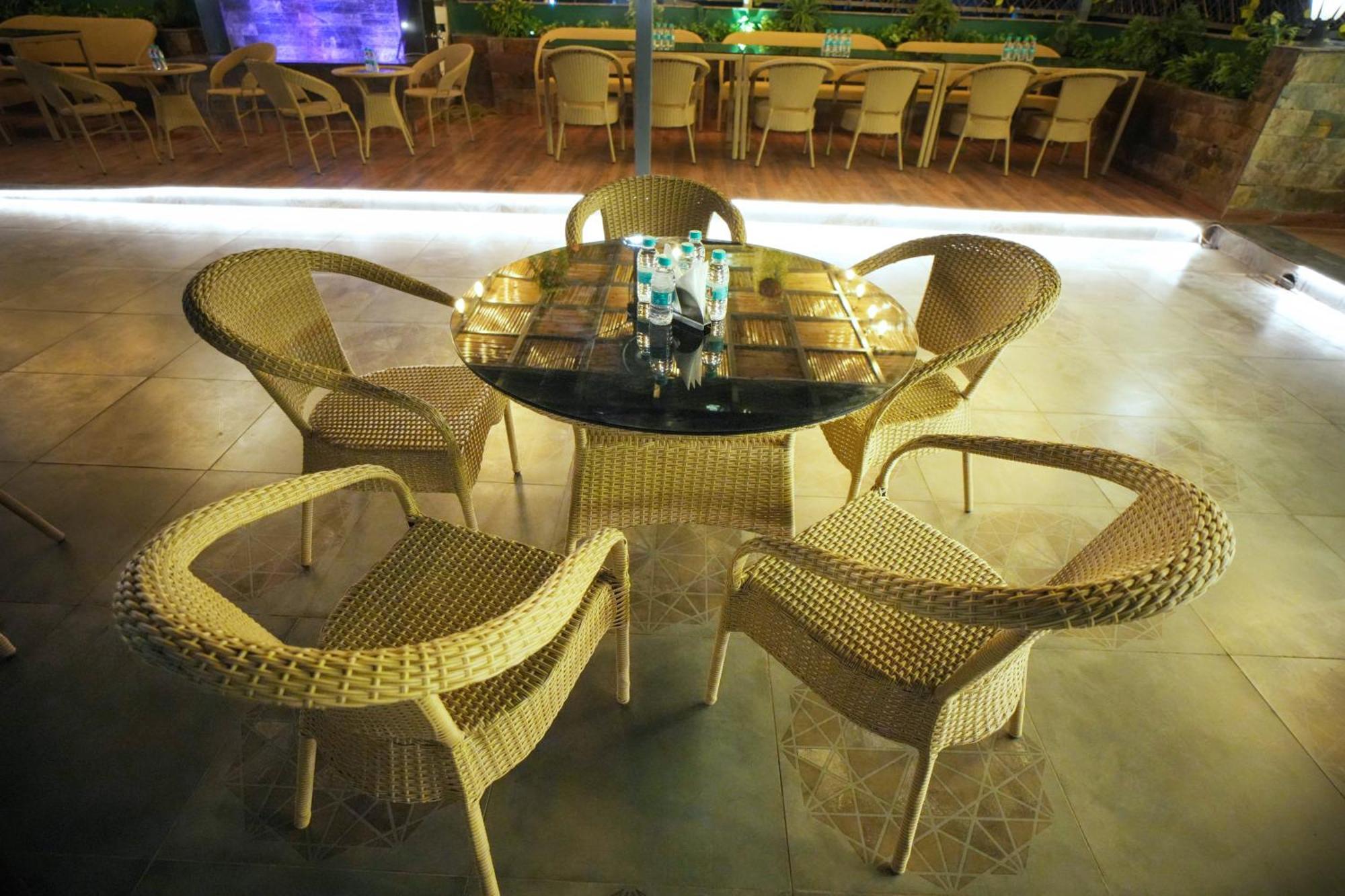 Hotel Haris Mg Road Gurugram Gurgaon Exterior photo
