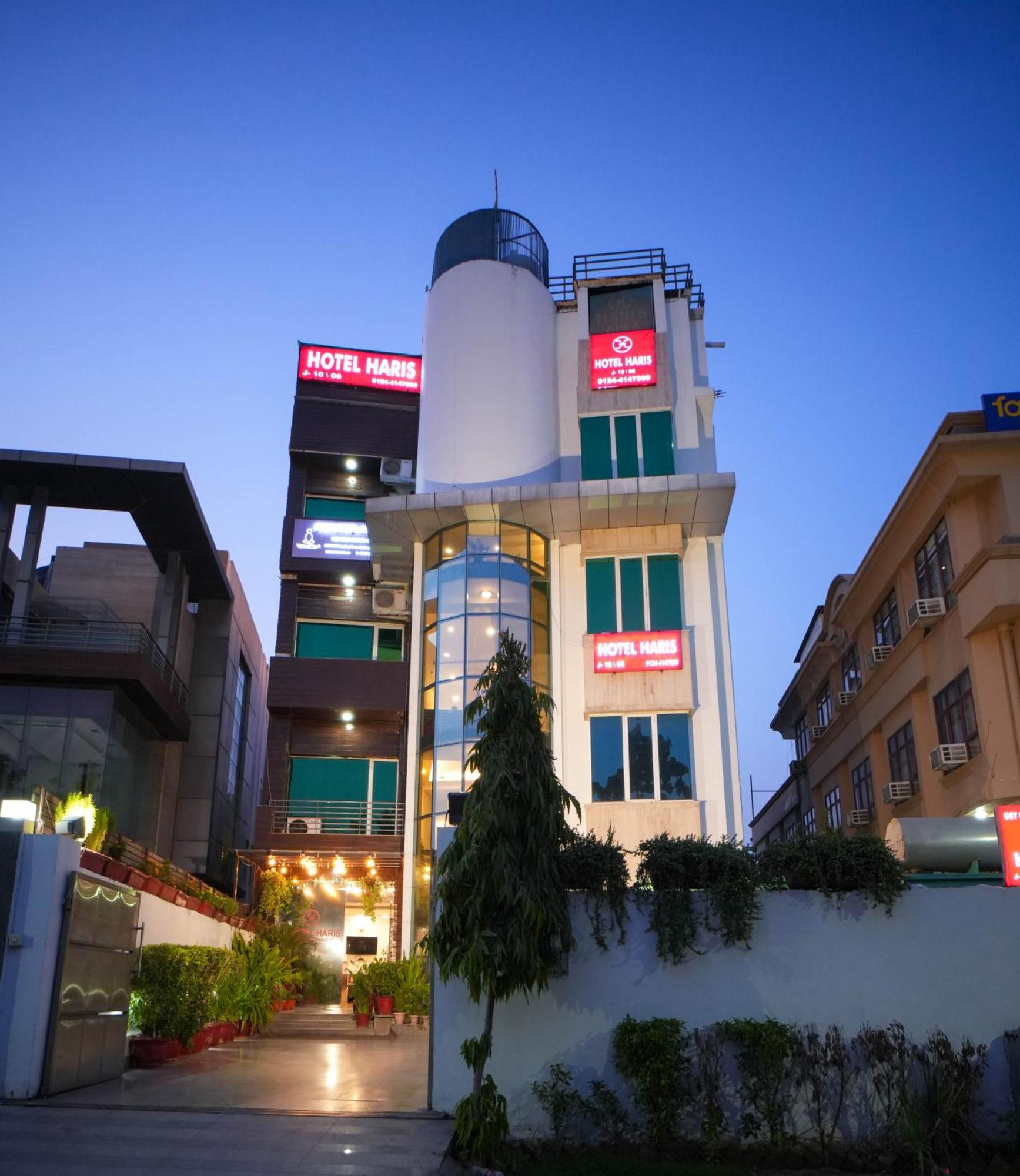 Hotel Haris Mg Road Gurugram Gurgaon Exterior photo