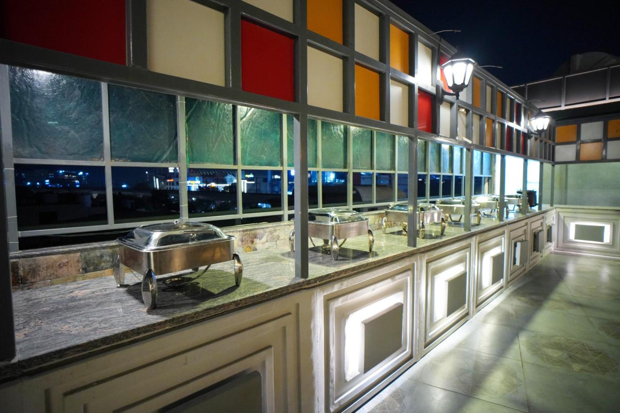 Hotel Haris Mg Road Gurugram Gurgaon Exterior photo