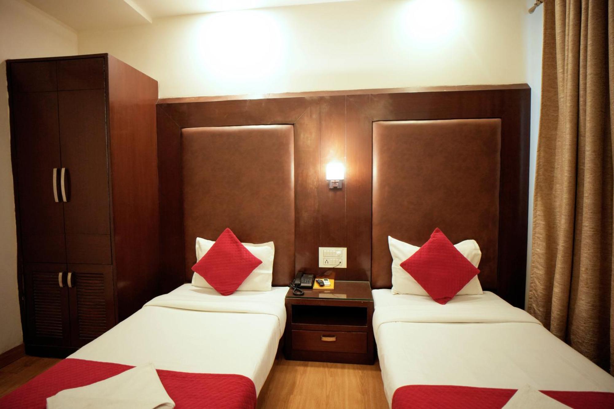Hotel Haris Mg Road Gurugram Gurgaon Exterior photo