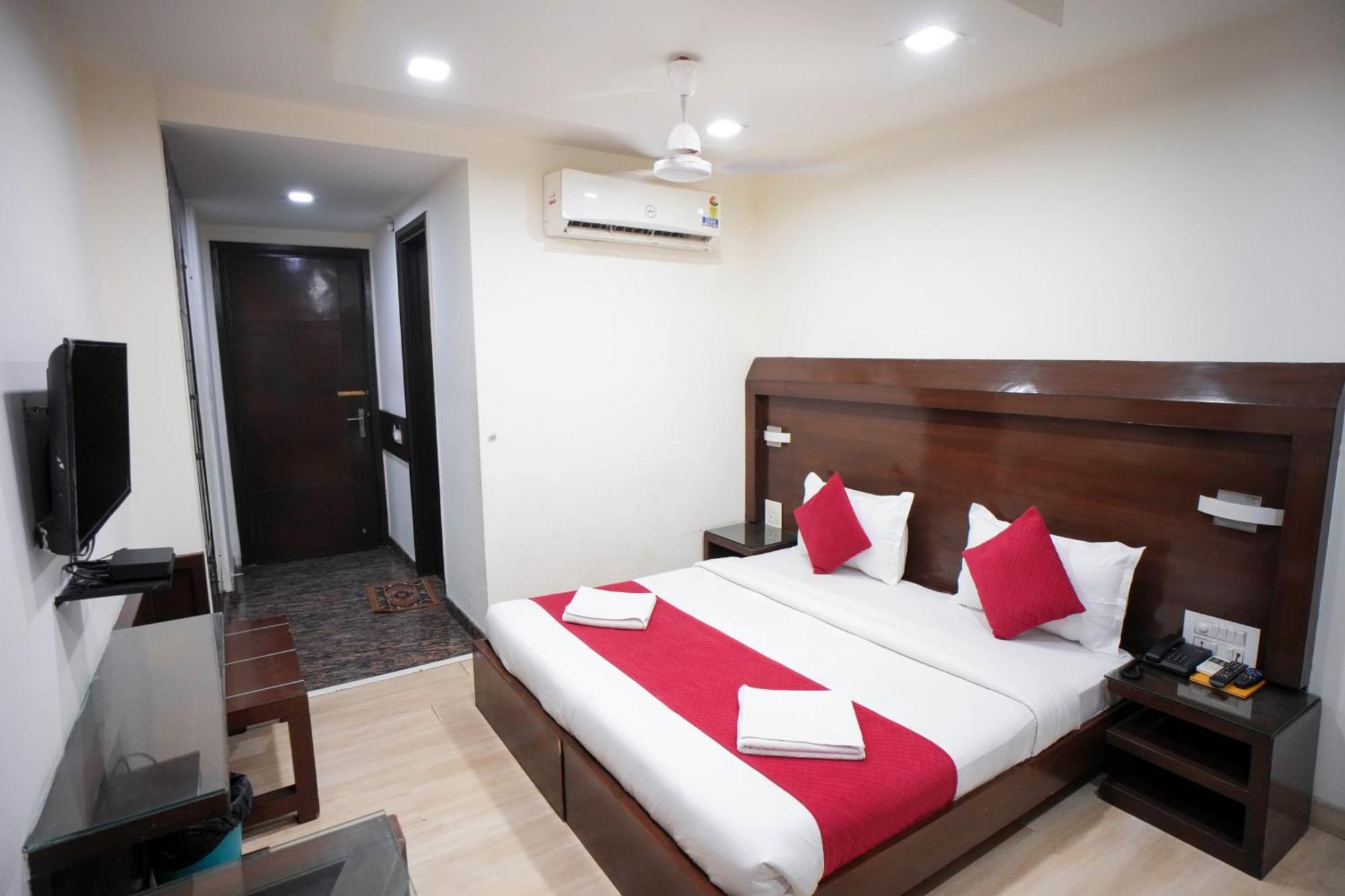 Hotel Haris Mg Road Gurugram Gurgaon Exterior photo