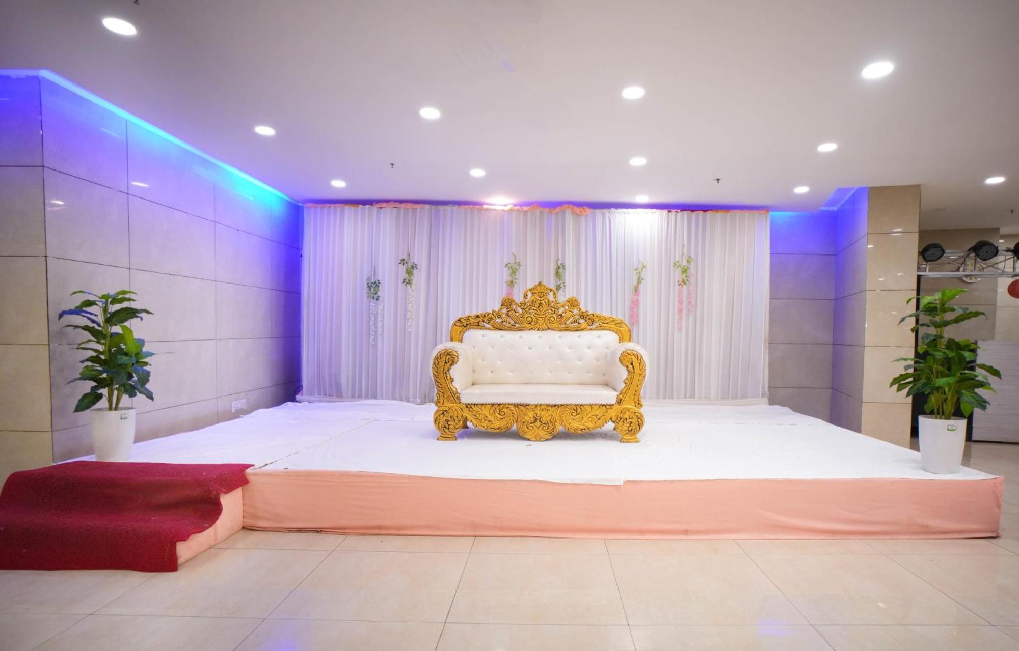 Hotel Haris Mg Road Gurugram Gurgaon Exterior photo